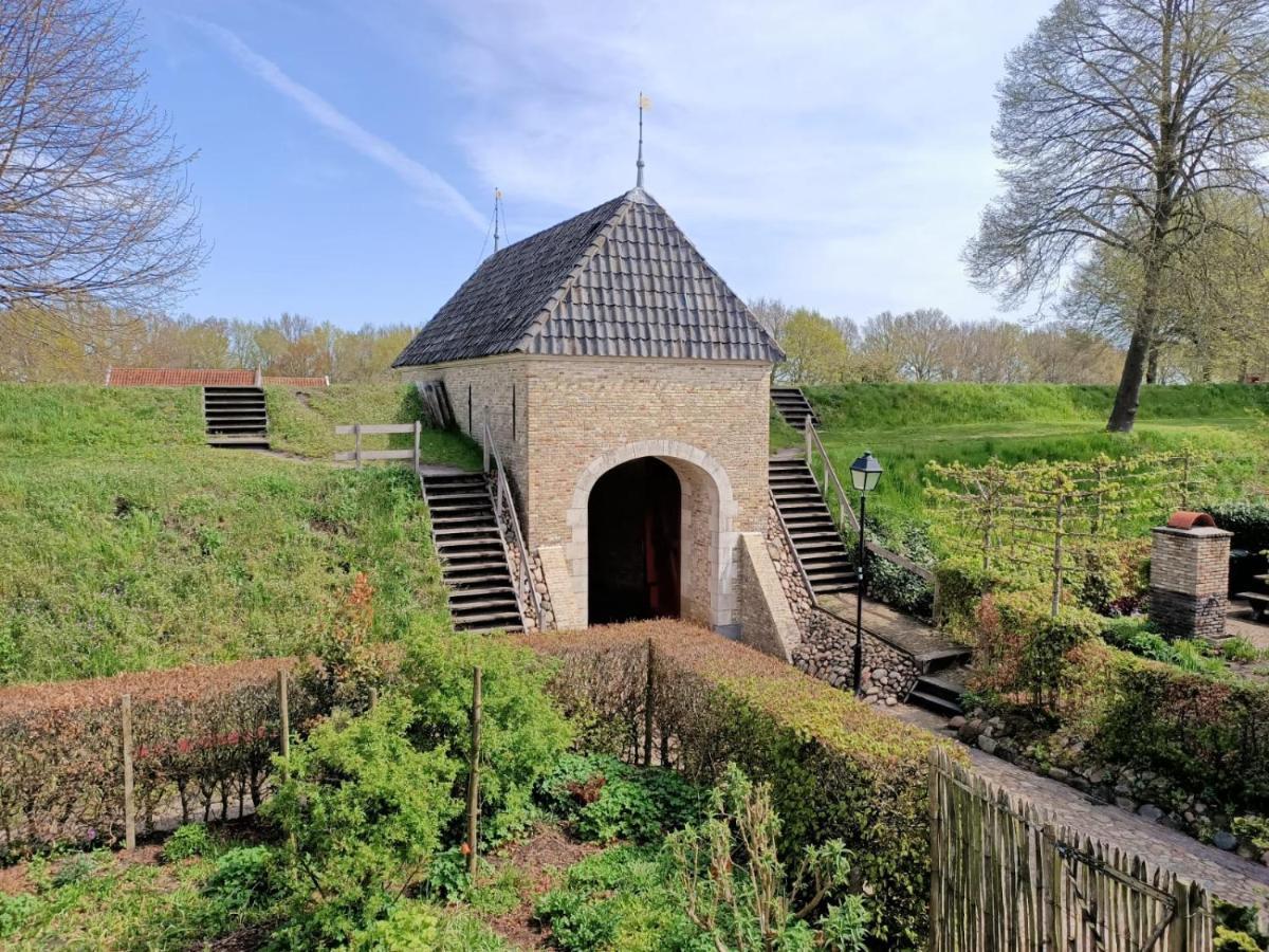 본테이지 Bij De Friesche Poort B&B 외부 사진