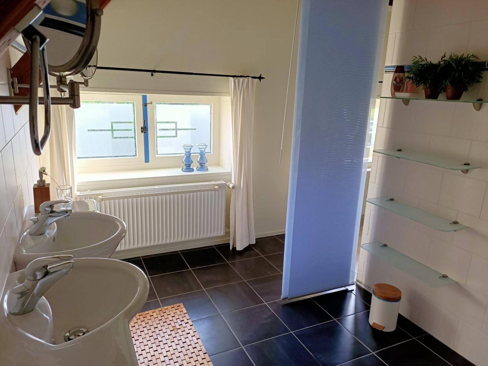 본테이지 Bij De Friesche Poort B&B 객실 사진