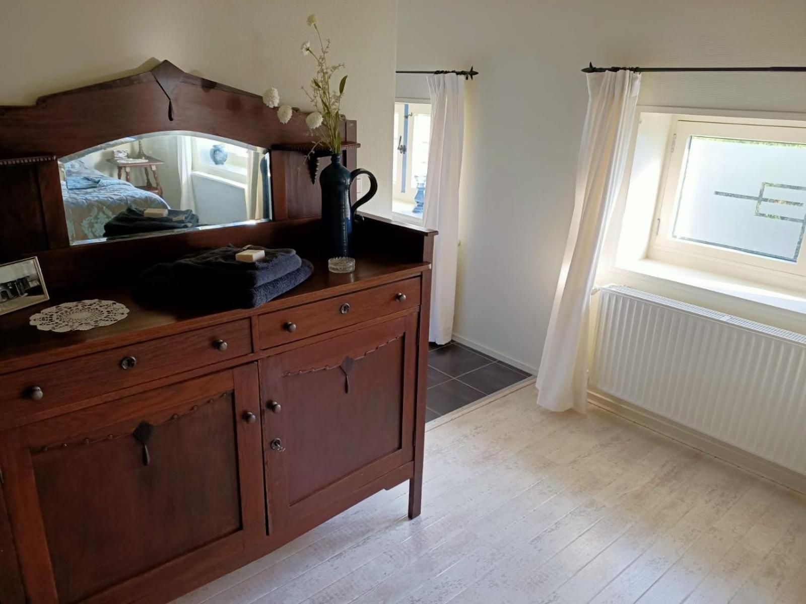 본테이지 Bij De Friesche Poort B&B 객실 사진